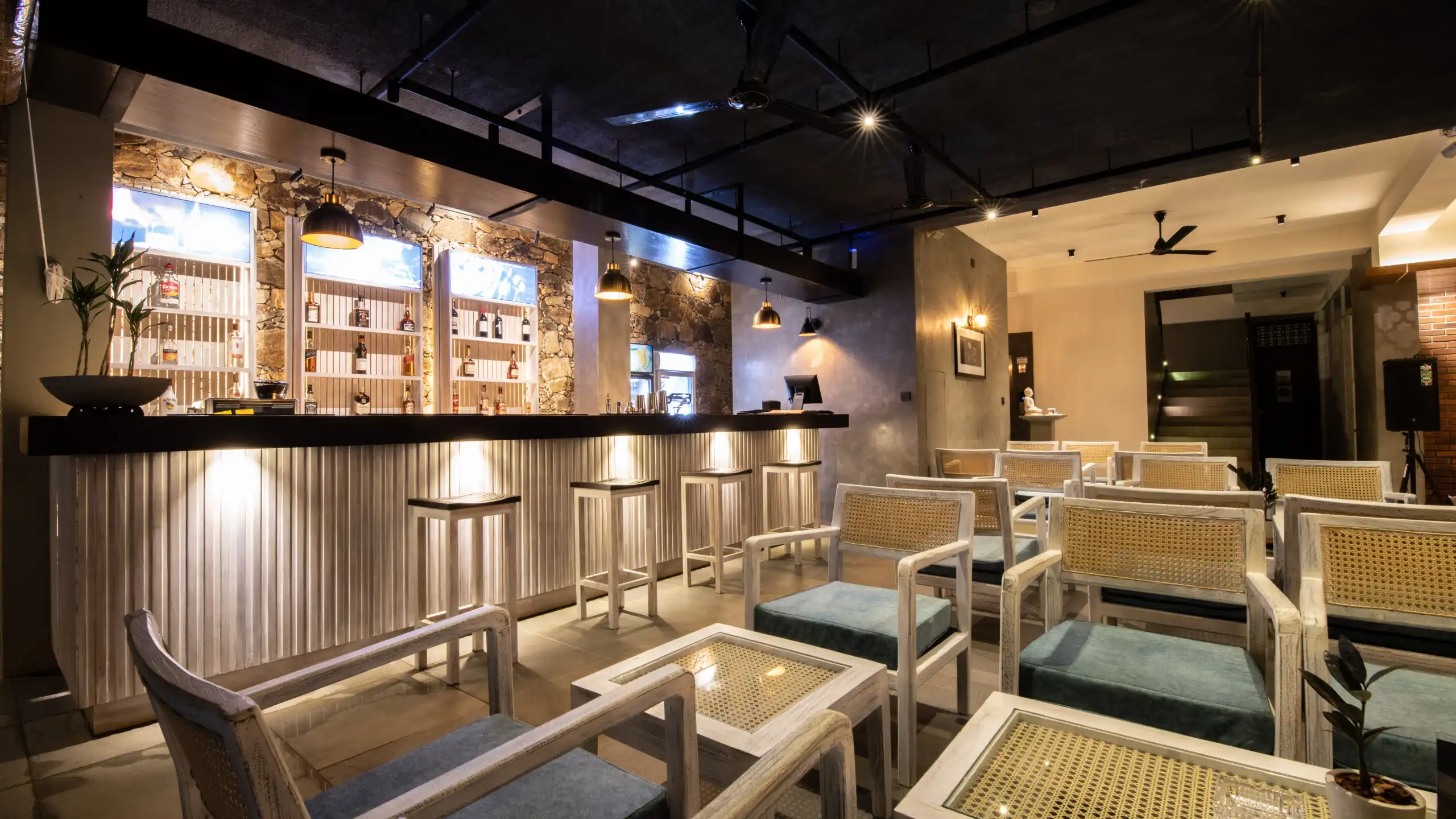 Breakfast Hiriketiya dining area and bar at Hiriketiya Beach Resort