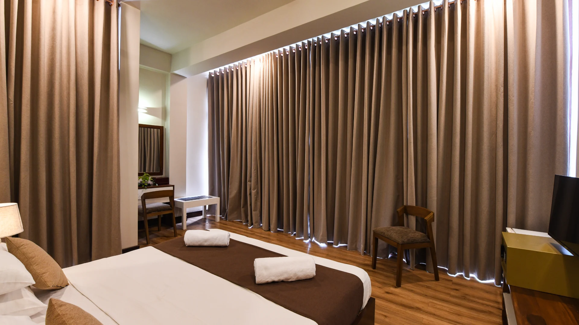 Deluxe Double ROOM with Balcony and Garden view