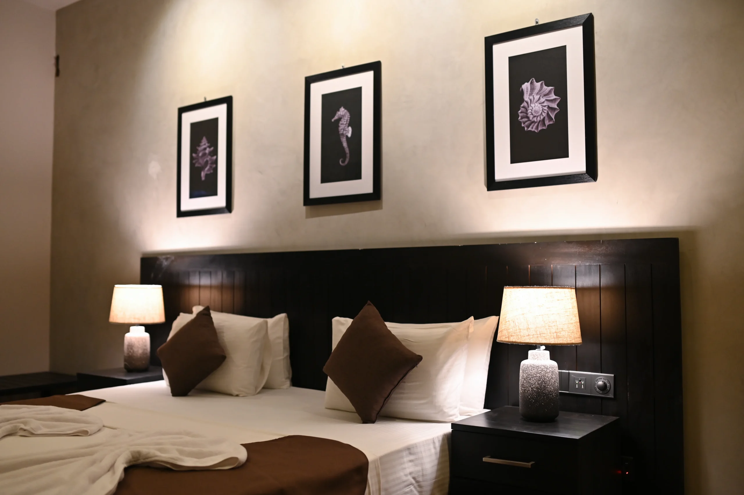 Double room at Hiriketiya Beach Resort with modern amenities in Hiriketiya