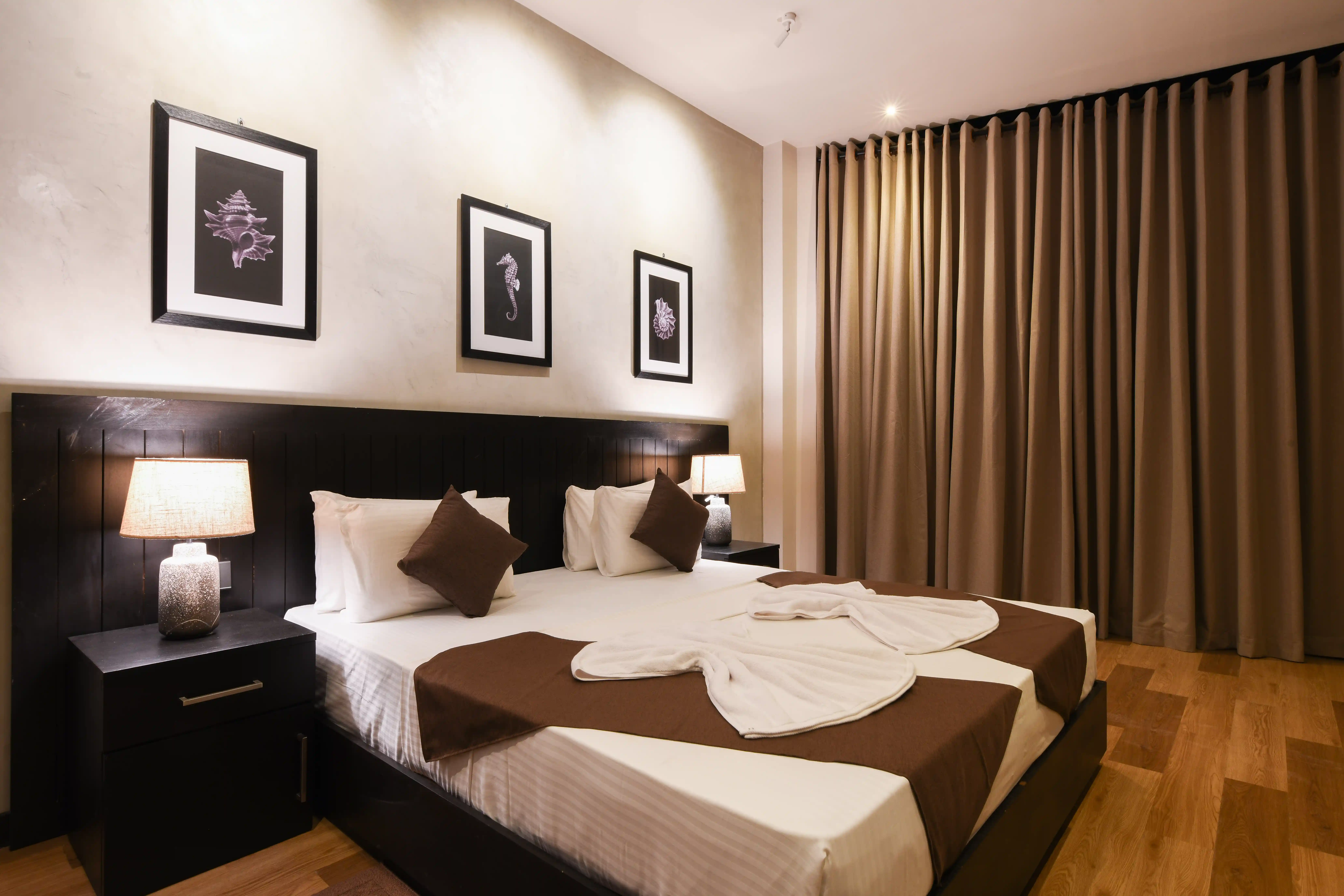 Double room at Hiriketiya Beach Resort with modern amenities in Hiriketiya