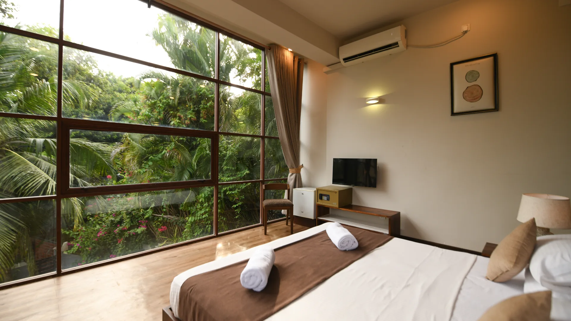 Double Room with Pool View