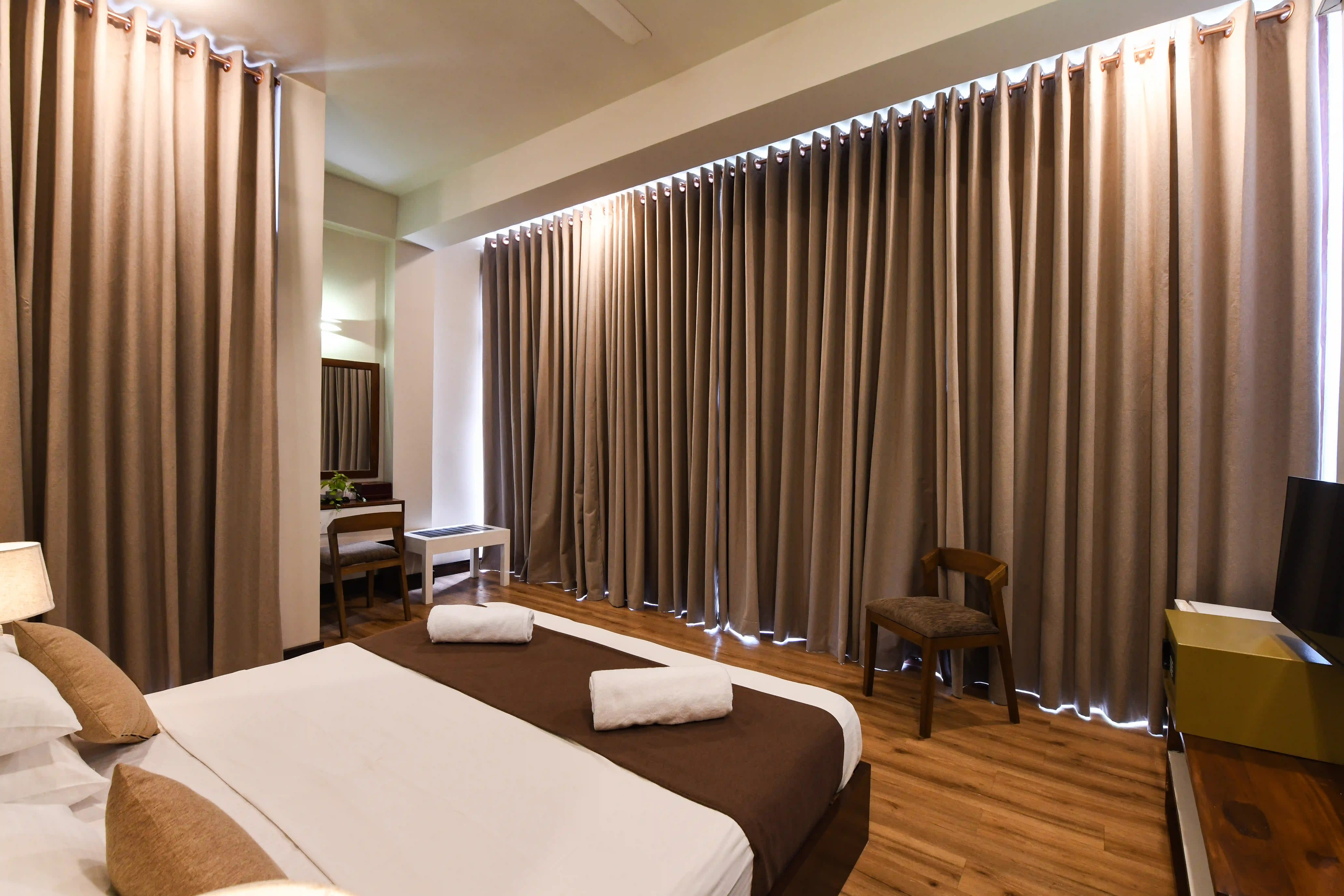 Double room at Hiriketiya Beach Resort with modern amenities in Hiriketiya