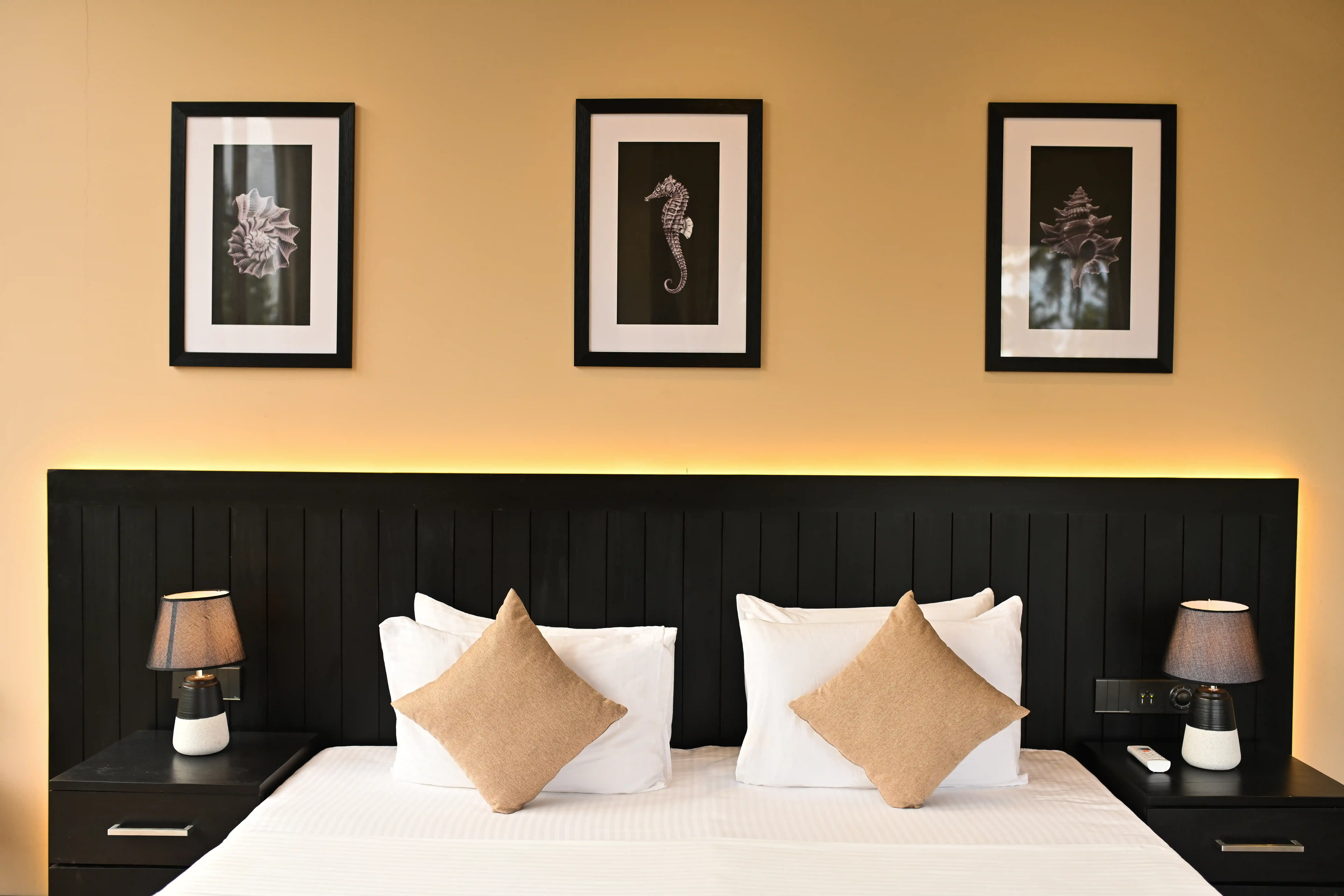 Superior King Room at Hiriketiya Beach Resort with modern amenities in Hiriketiya