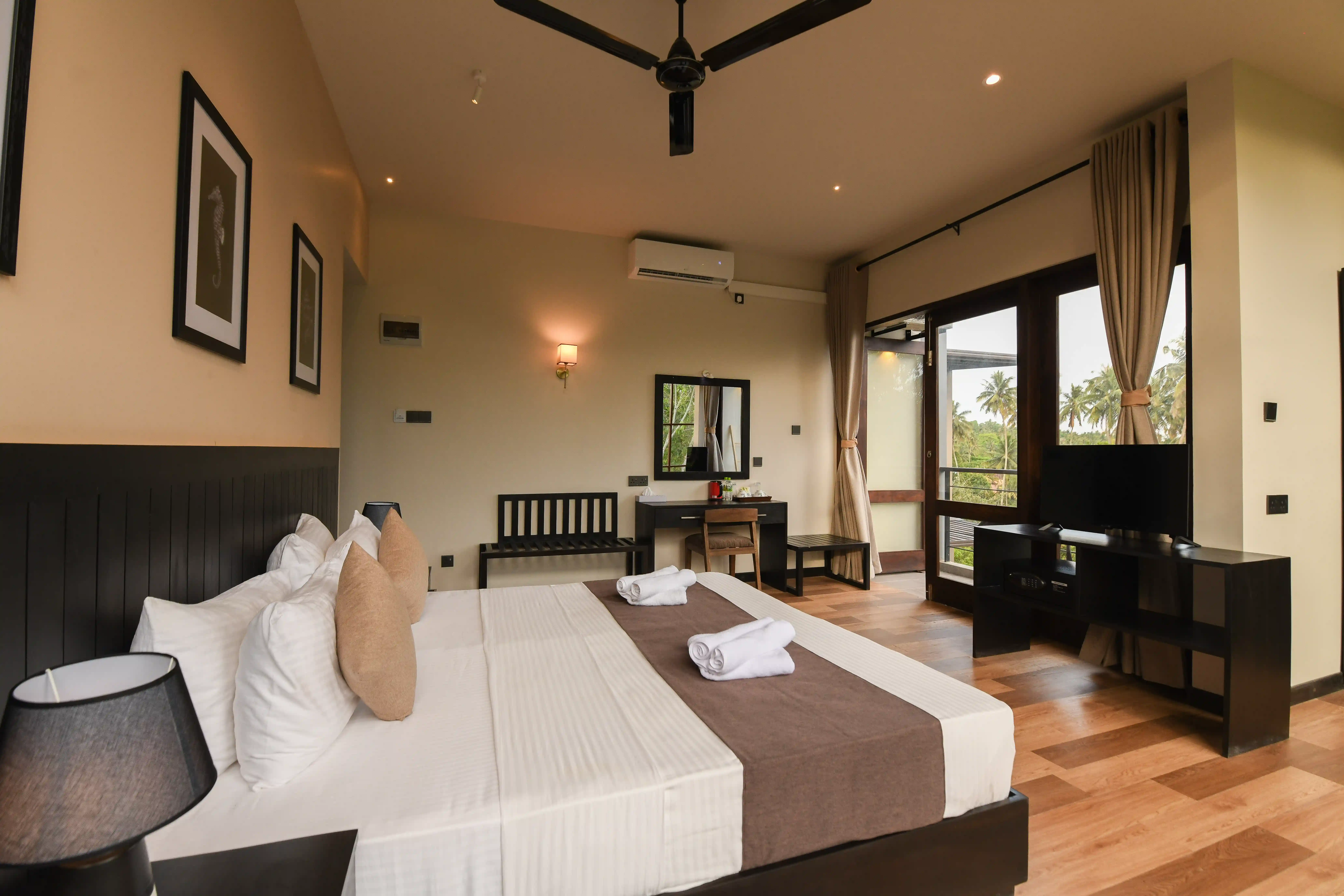 Superior King Room at Hiriketiya Beach Resort with modern amenities in Hiriketiya