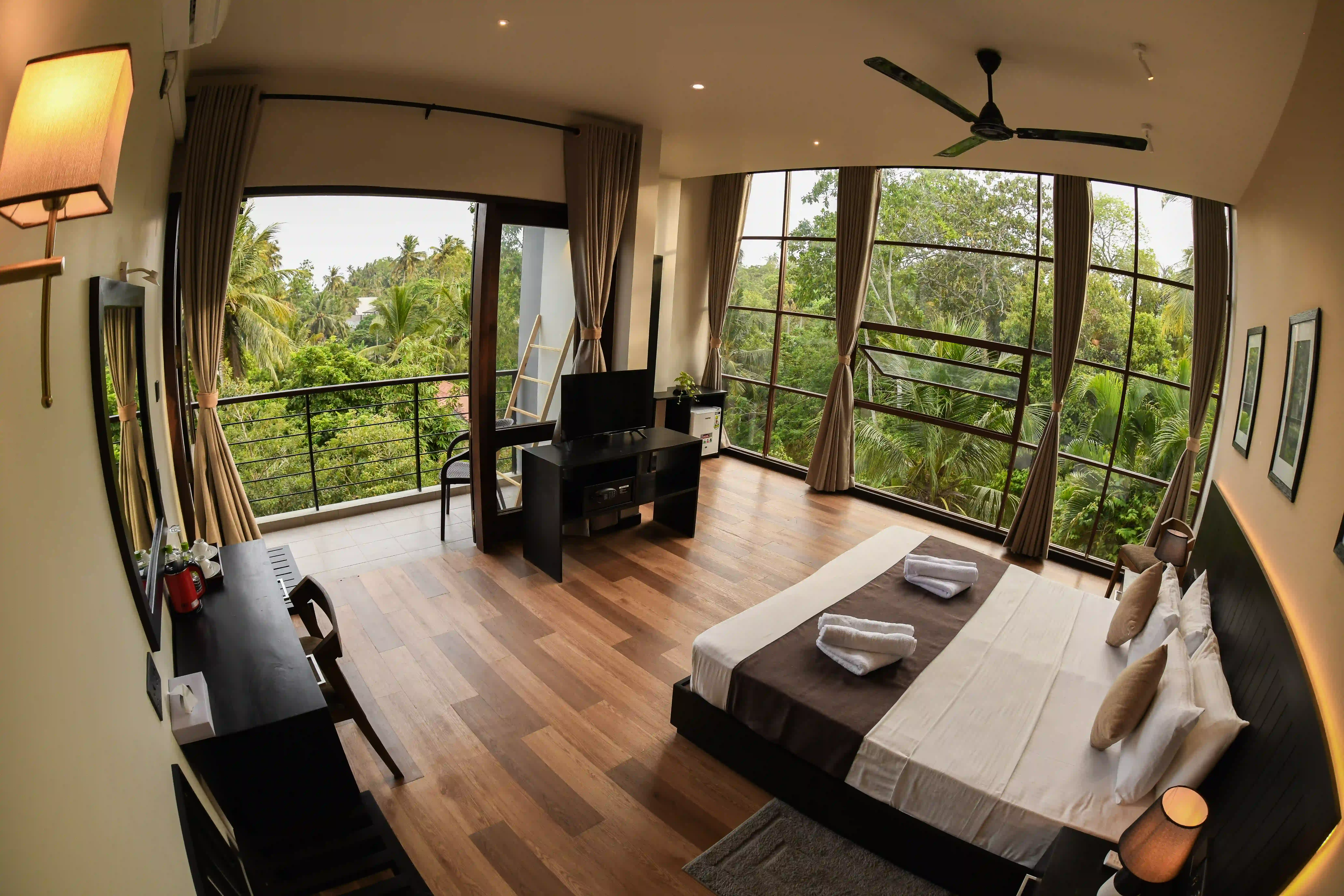 Superior King Room at Hiriketiya Beach Resort with modern amenities in Hiriketiya