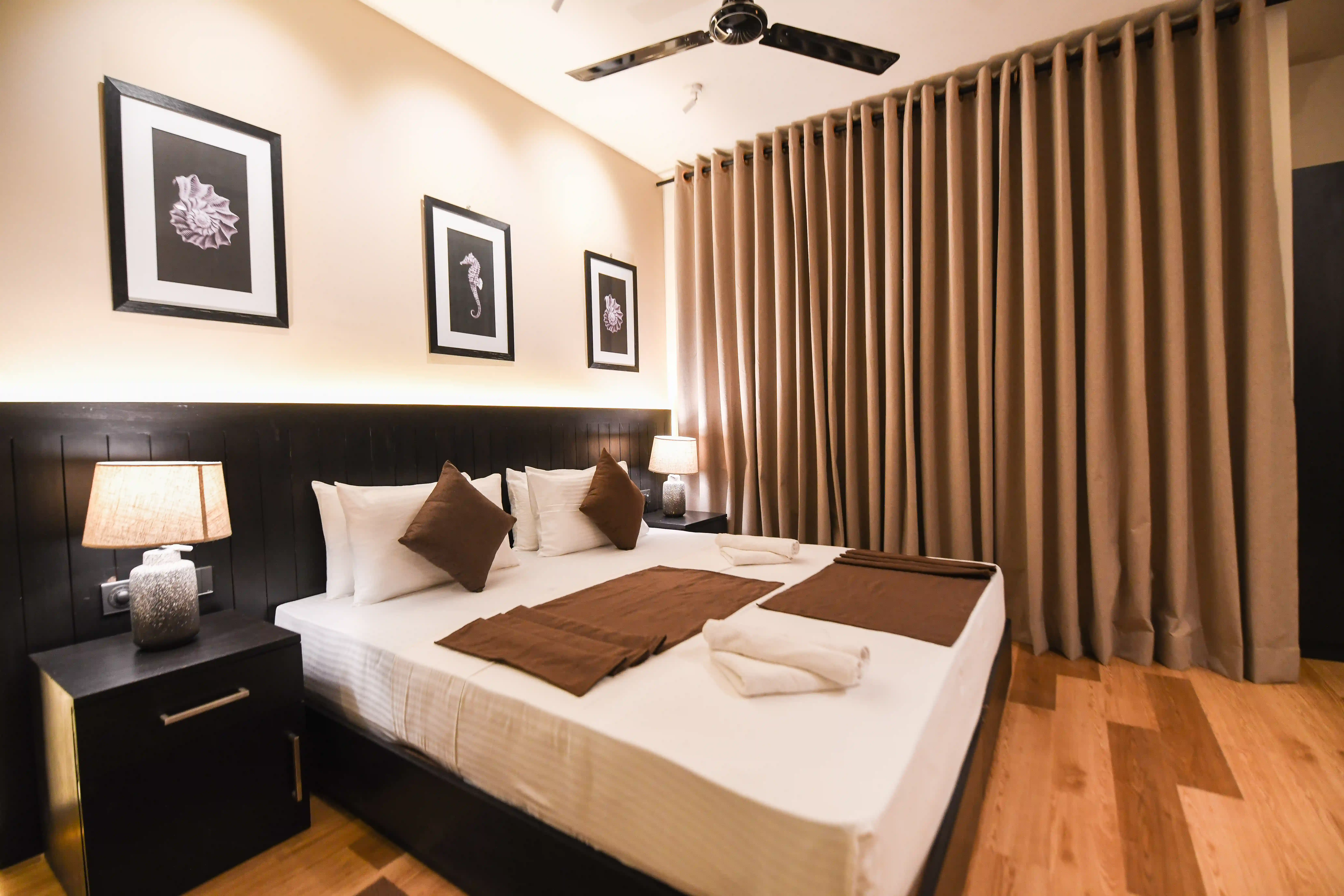 Double room at Hiriketiya Beach Resort with modern amenities in Hiriketiya