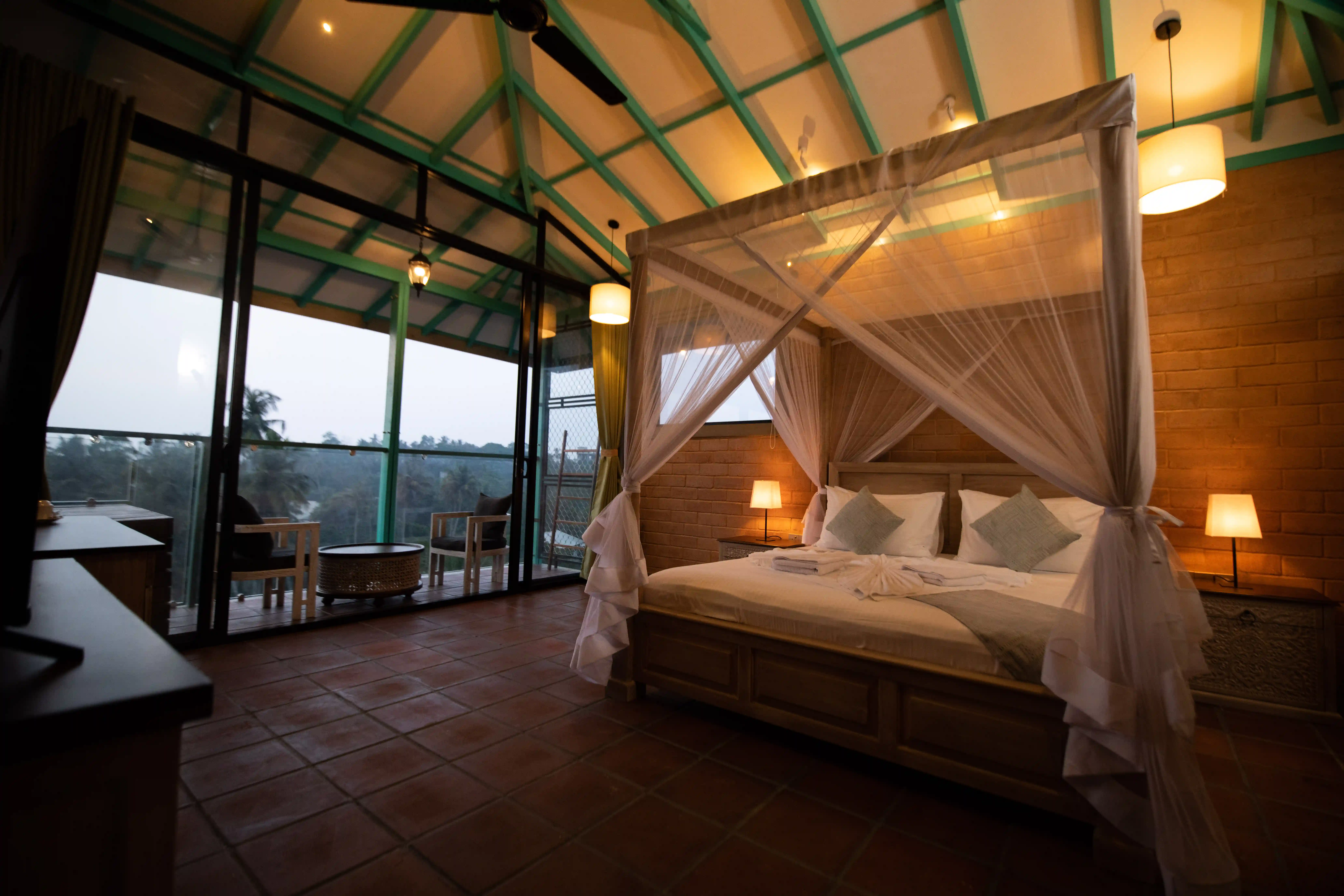 Superior suite with sea view room at Hiriketiya Beach Resort with modern amenities in Hiriketiya