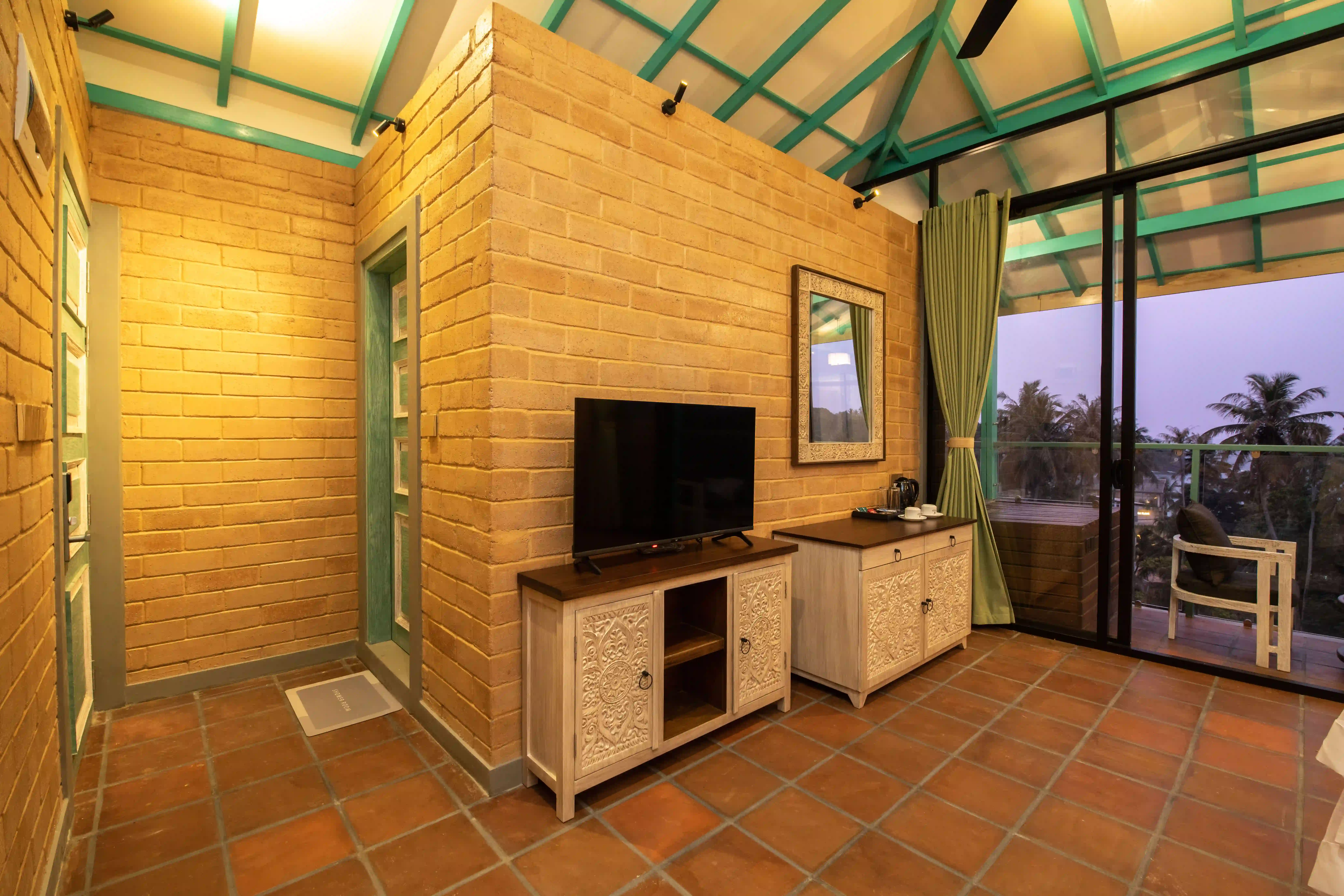 Superior suite with sea view room at Hiriketiya Beach Resort with modern amenities in Hiriketiya