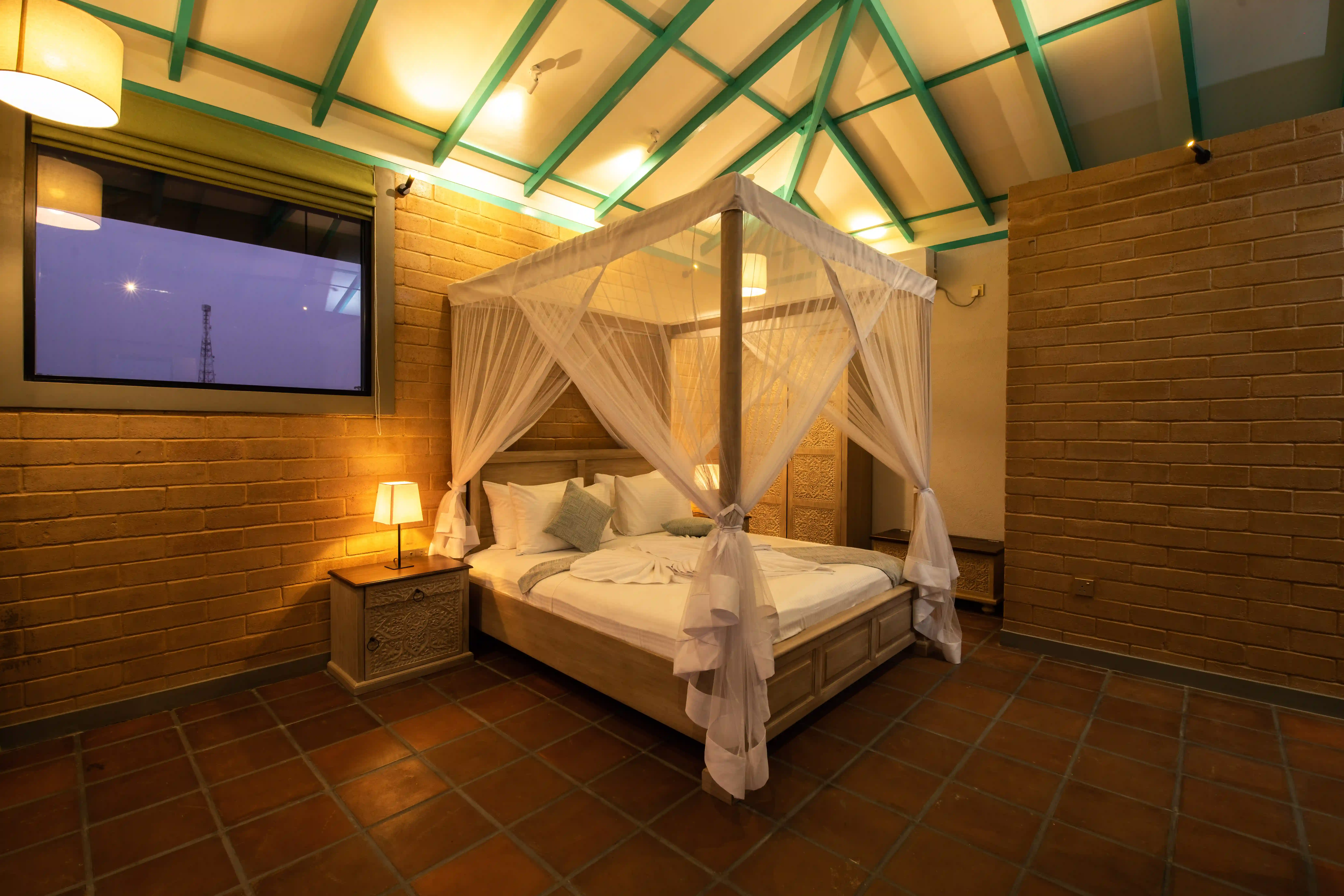 Superior suite with sea view room at Hiriketiya Beach Resort with modern amenities in Hiriketiya