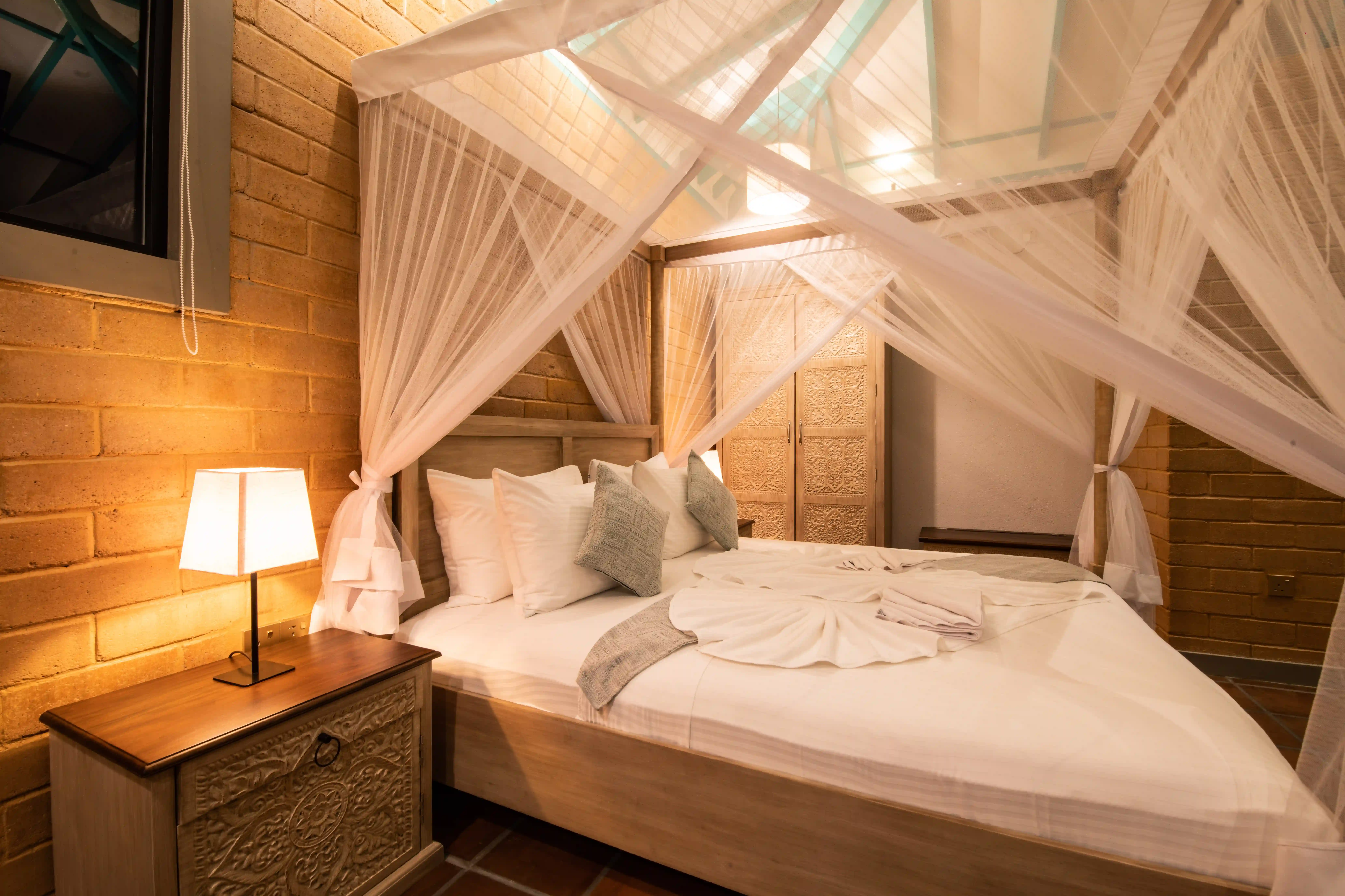 Superior suite with sea view room at Hiriketiya Beach Resort with modern amenities in Hiriketiya
