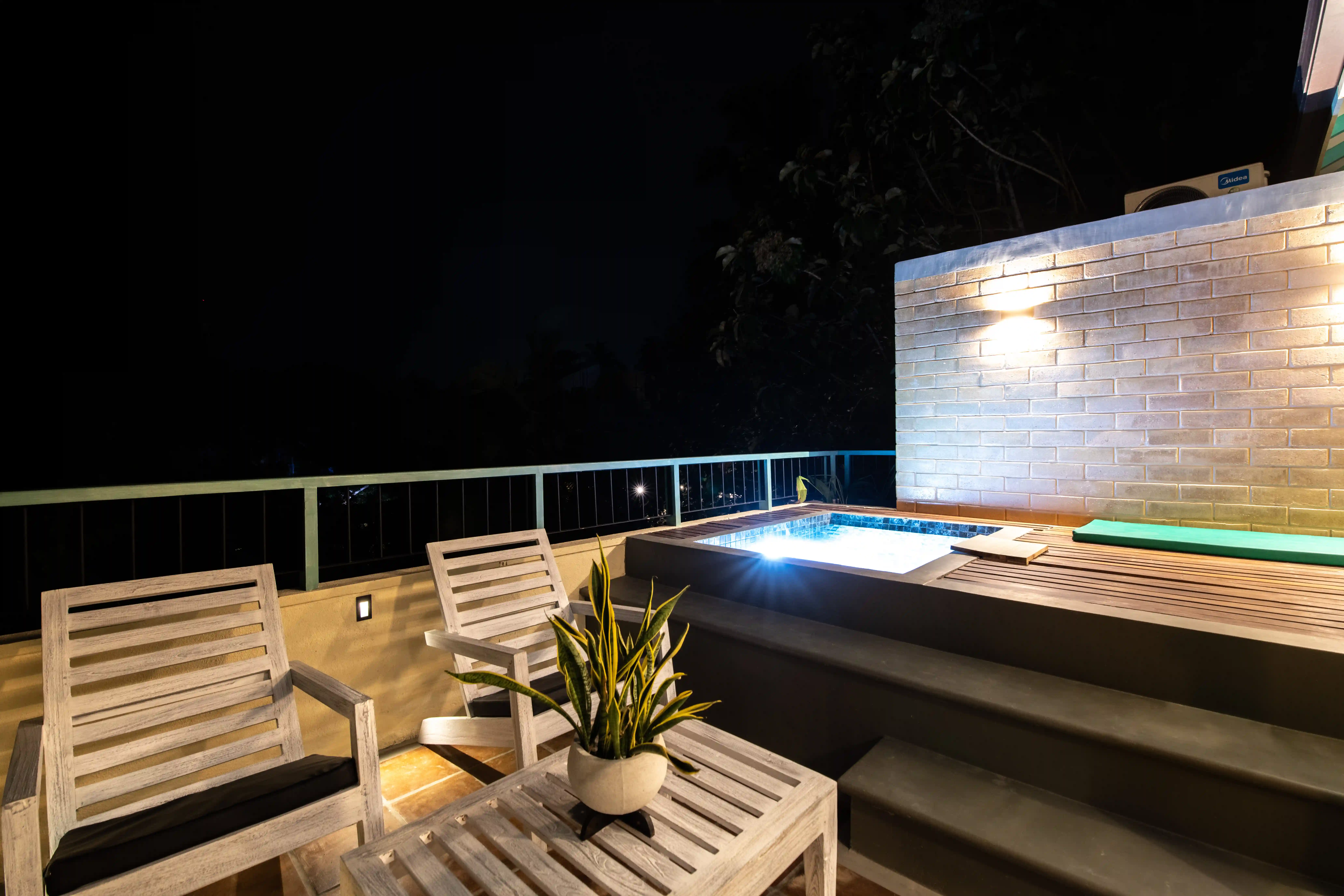 Private balcony jacuzzi at Hiriketiya Beach Resort for premium Hiriketiya accommodation