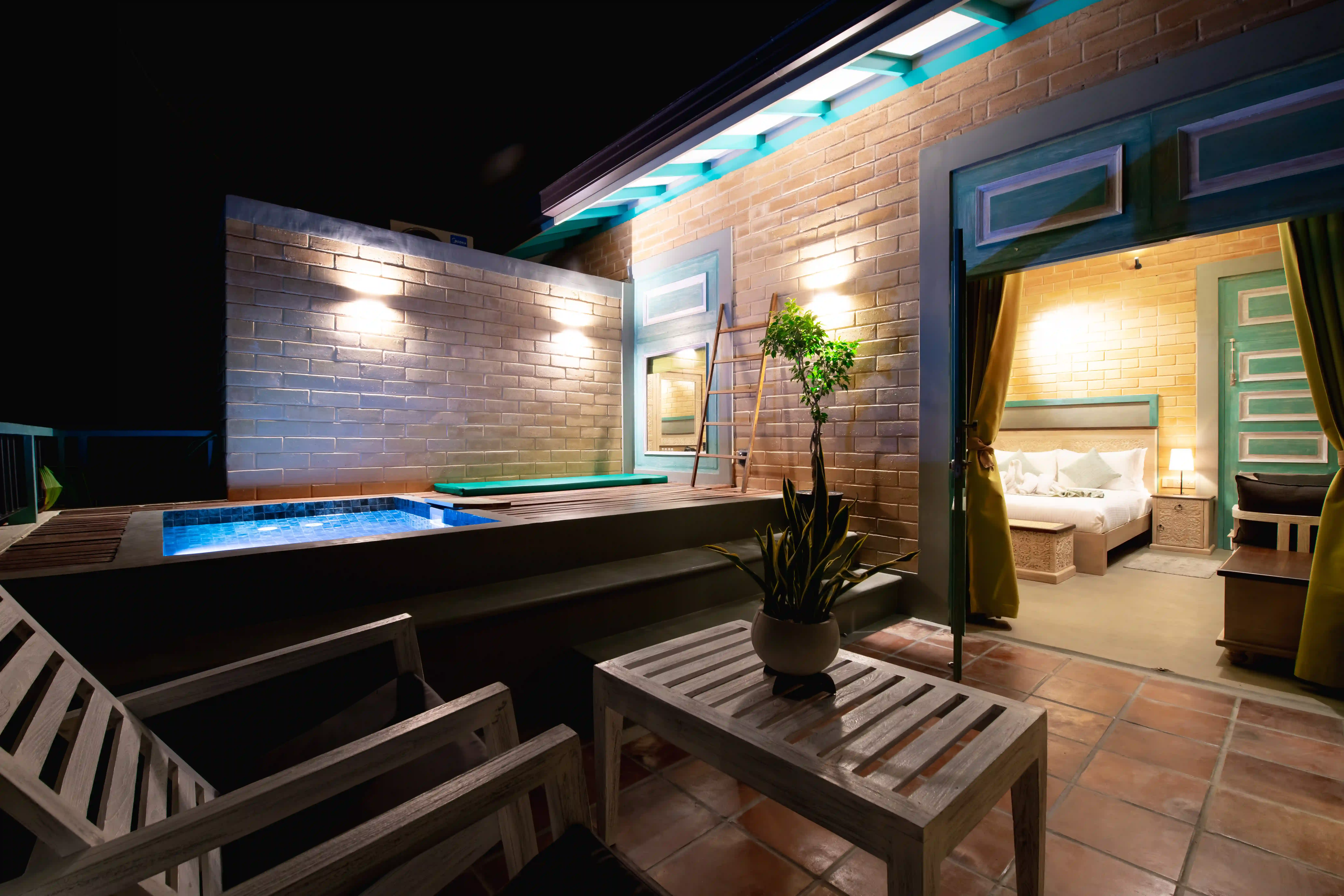 Private balcony jacuzzi at Hiriketiya Beach Resort for premium Hiriketiya accommodation