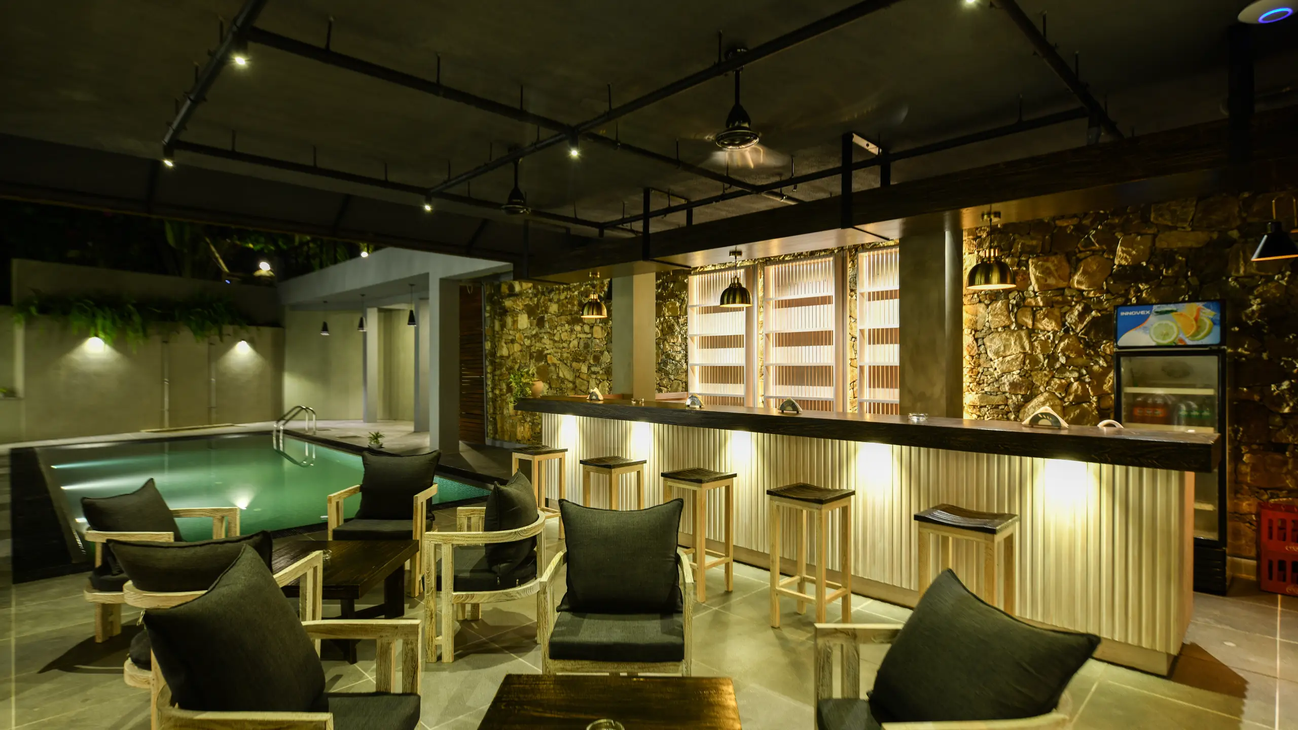 Breakfast Hiriketiya dining area and bar at Hiriketiya Beach Resort