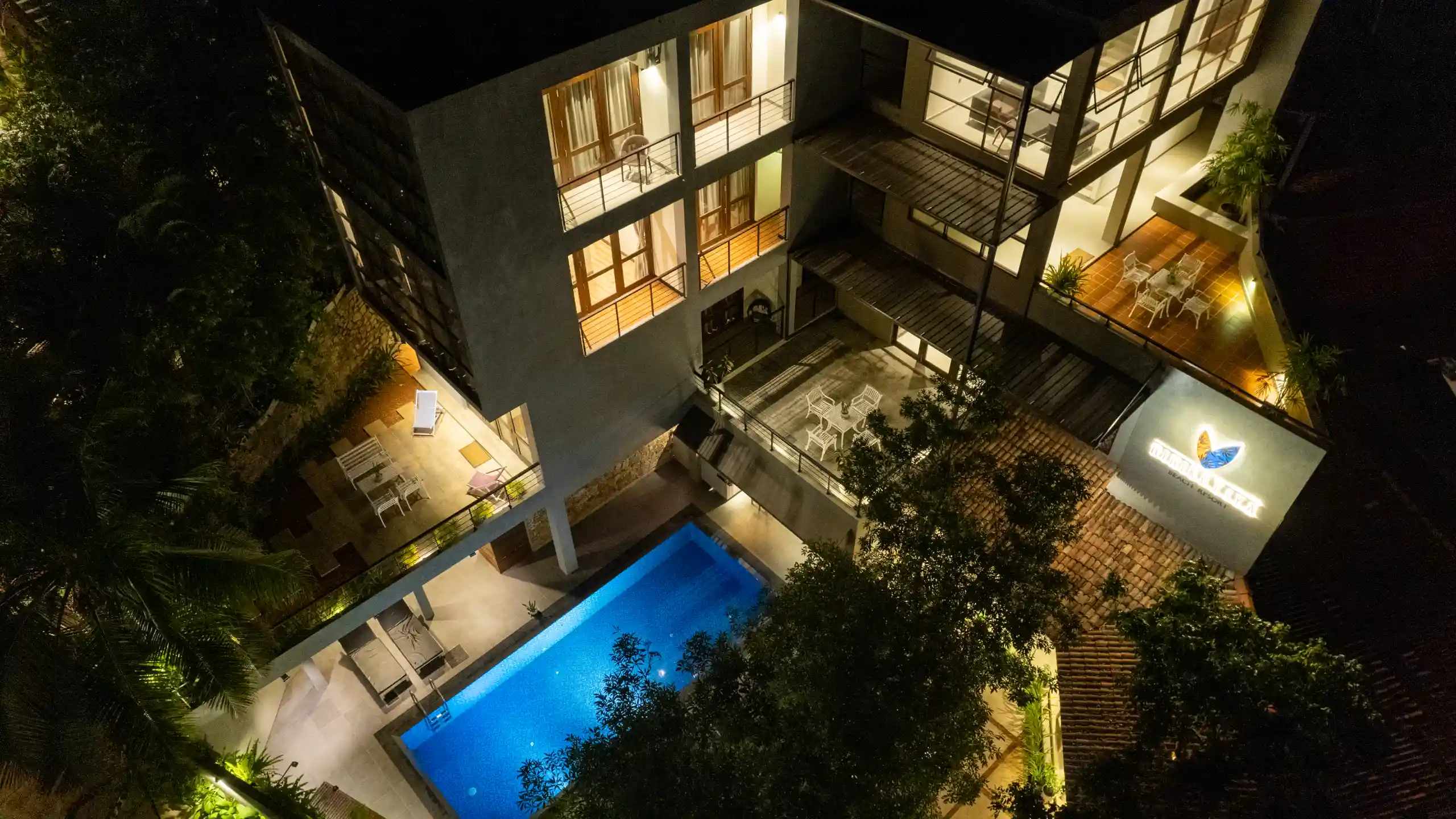 Best restaurants in Hiriketiya at Hiriketiya Beach Resort night view