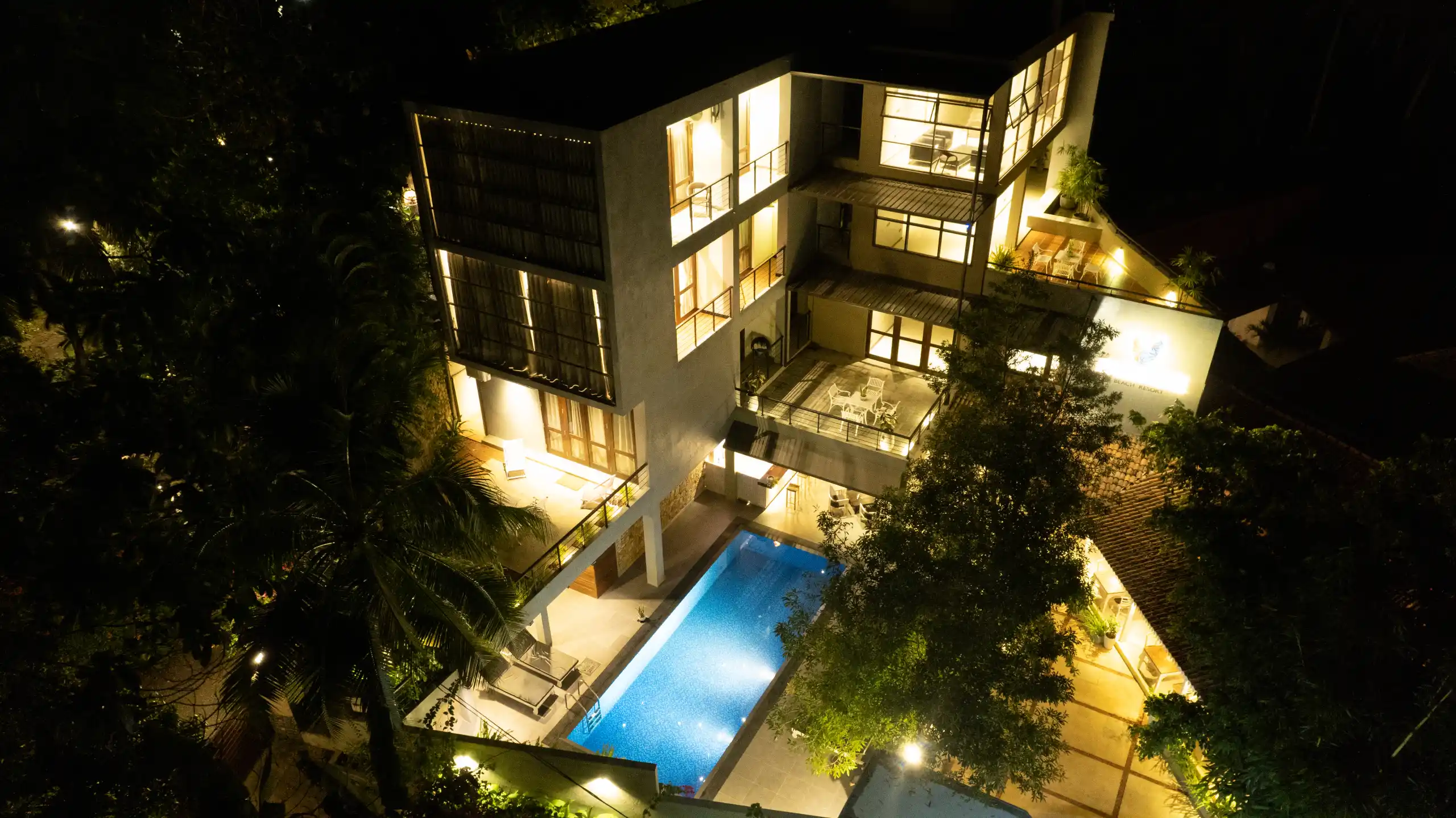 Best restaurants in Hiriketiya at Hiriketiya Beach Resort night view