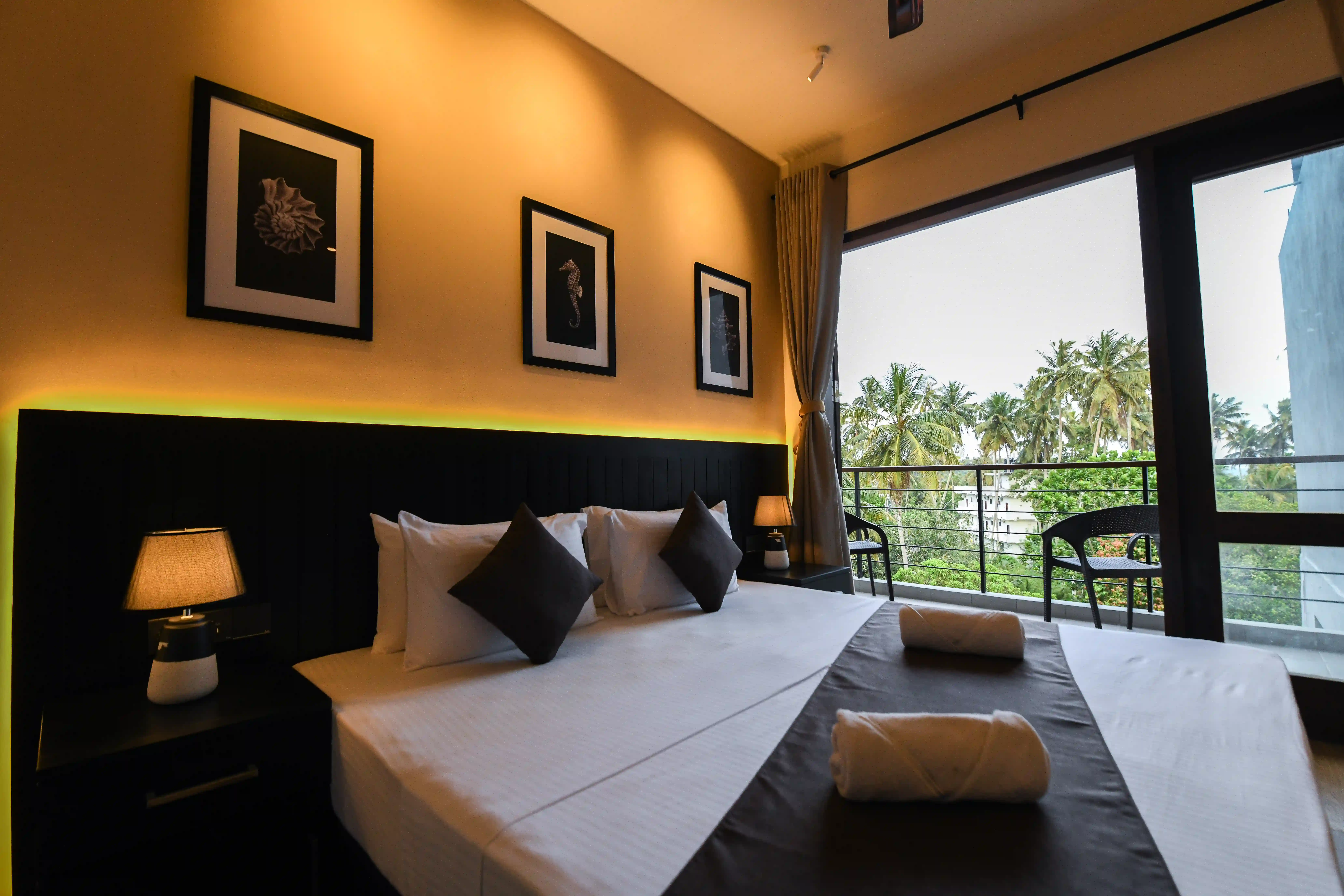 Double room at Hiriketiya Beach Resort with modern amenities in Hiriketiya