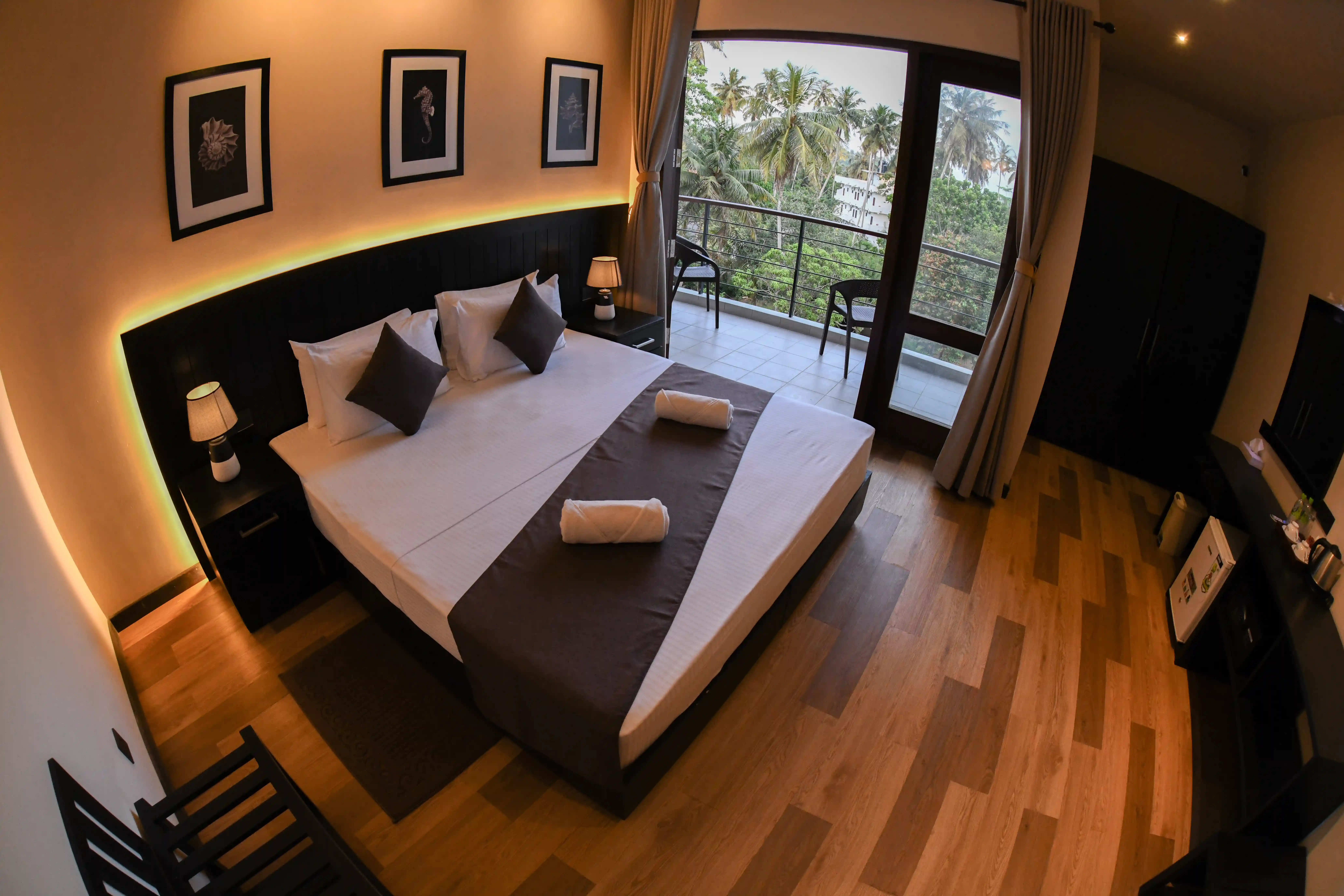 Double room at Hiriketiya Beach Resort with modern amenities in Hiriketiya