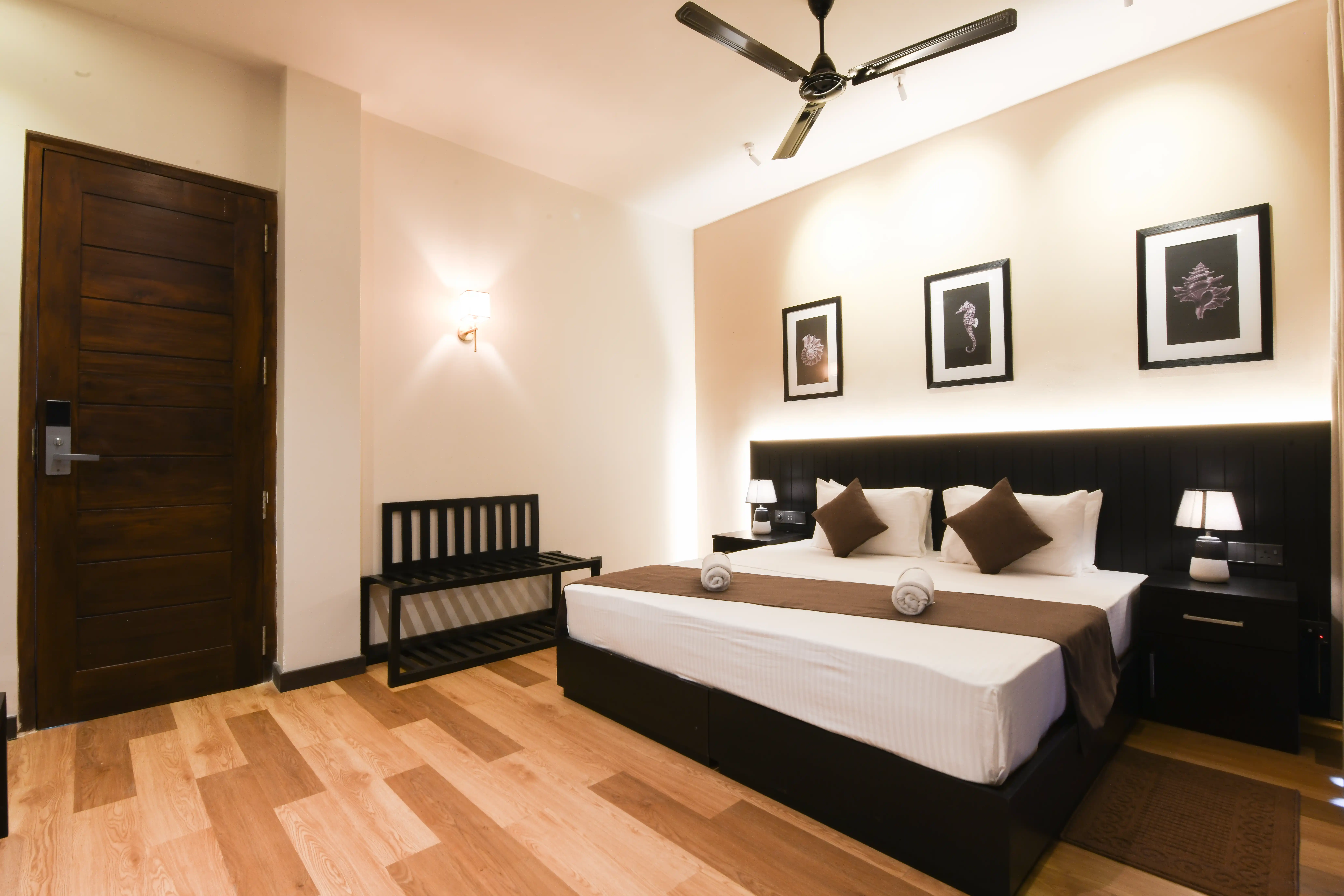 Double room at Hiriketiya Beach Resort with modern amenities in Hiriketiya