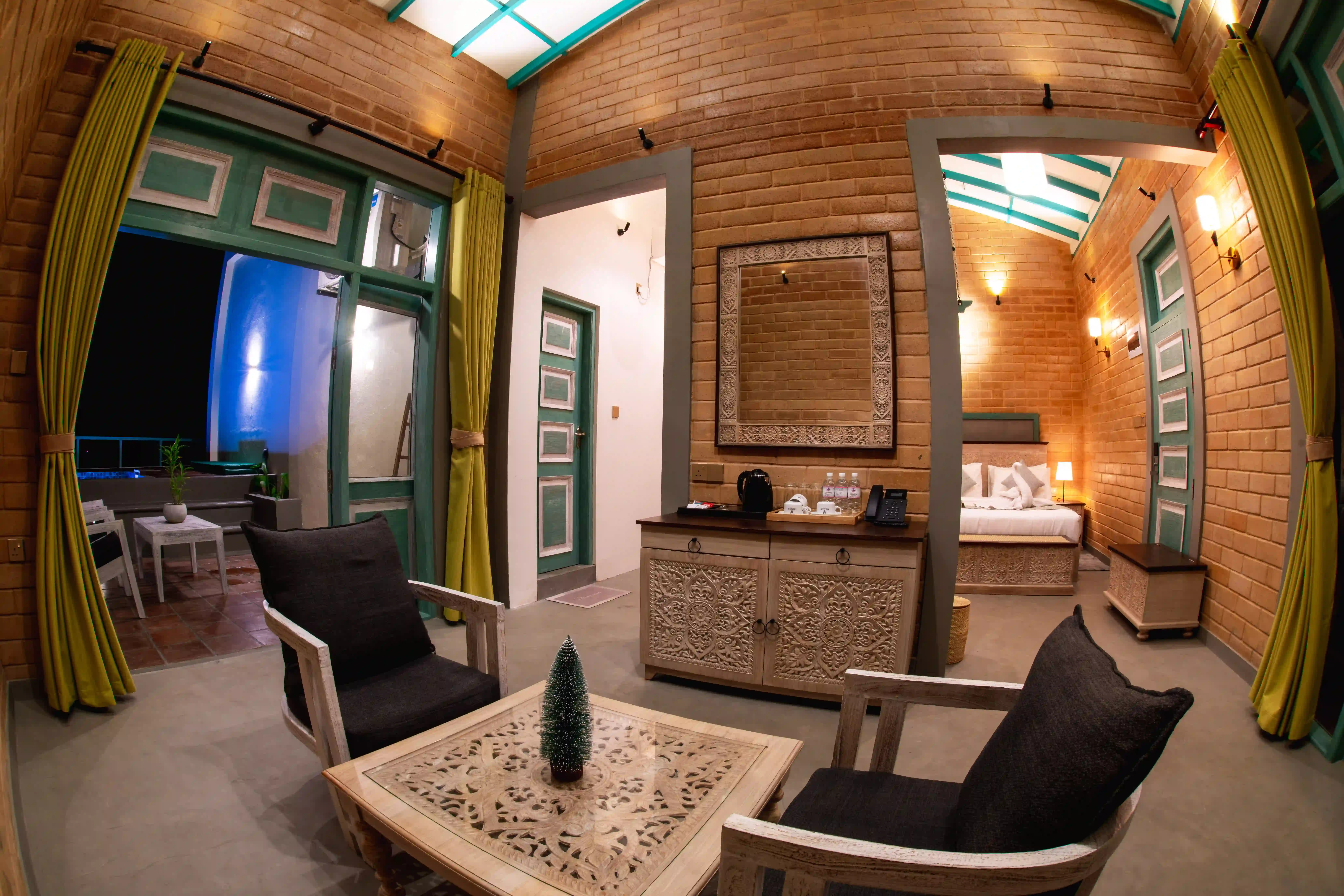 Superior Suite at Hiriketiya Beach Resort with modern amenities in Hiriketiya